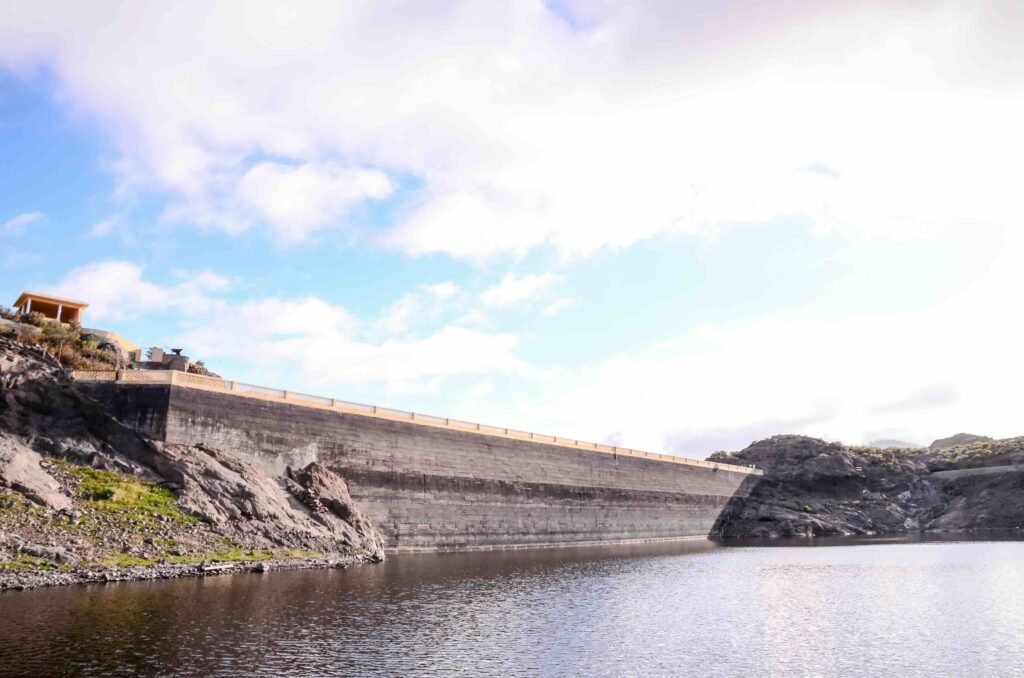 Embalses Recuperados y Energía Segura: Colombia Supera Amenazas en el Sector Eléctrico